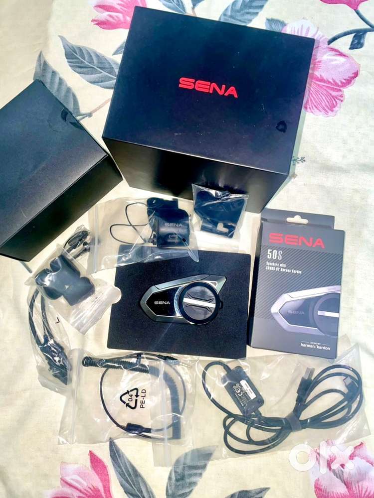 Sena 50S with Brand New Harman Kardon Speakers – Excellent Condition