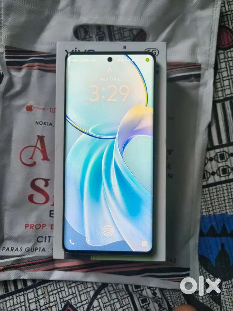 Vivo y300plus 5g  8GB   128  battery 5000mh 44w old 6month