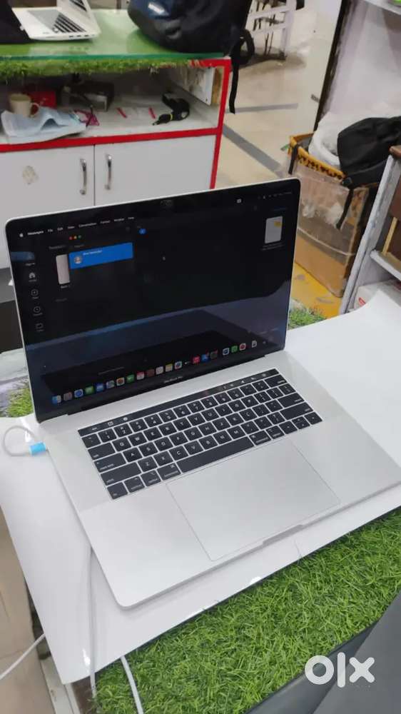 RENTEE LAPTOP AND DESKTOP