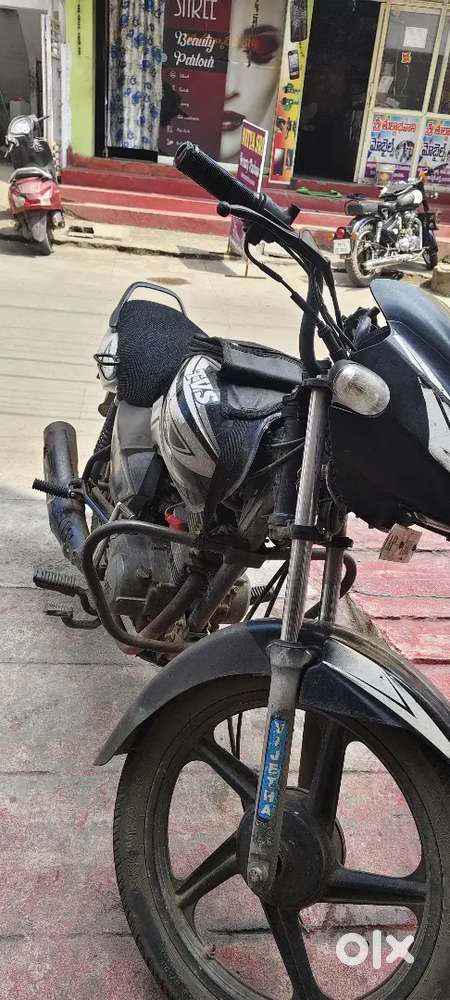 Good condition new tyres new battery self motor