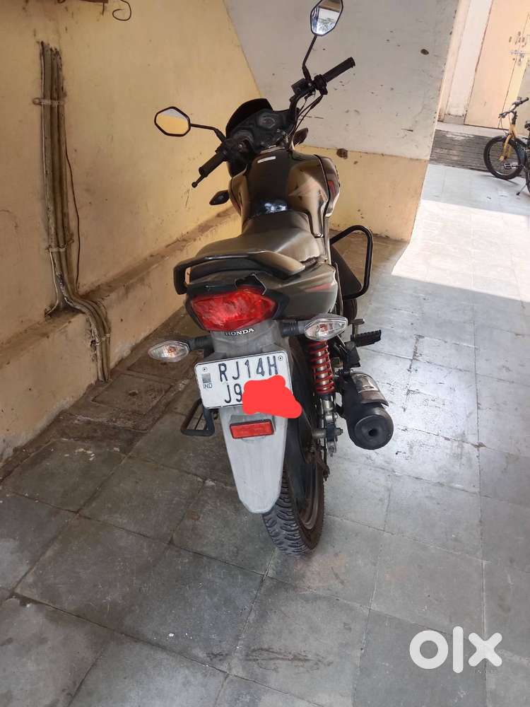 2016 model self start,disc break