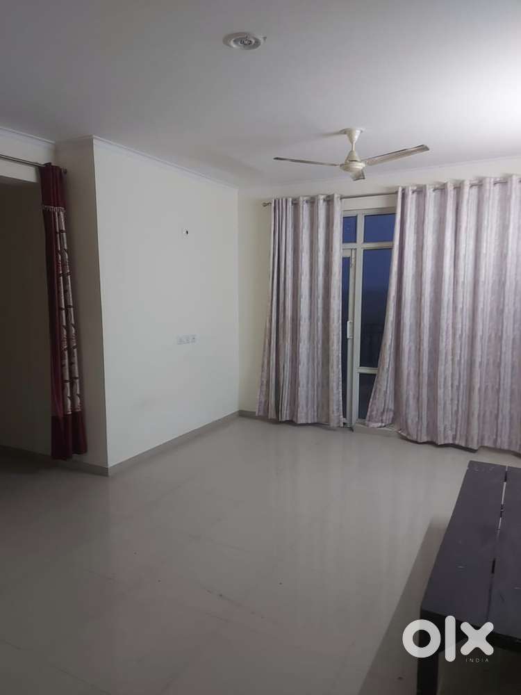 2 BHk available for rent with bed and cooler