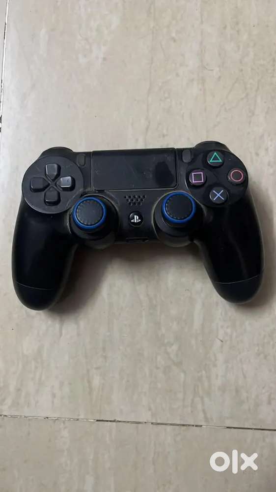Play Station 4