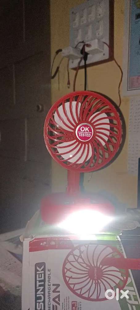 2 in 1 rechargeable fan with the super spotlight