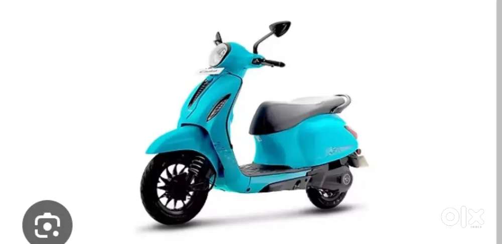 Bajaj chetak 2903 11 month ka h bew h