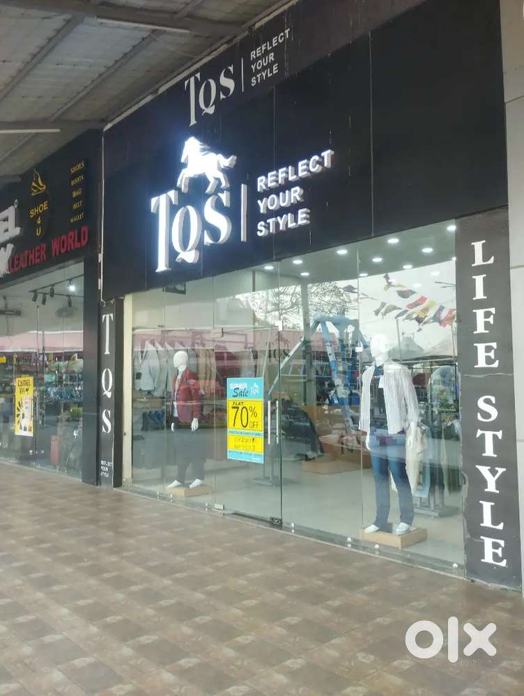 Requirment as a salesman clothes store fresser salery 11000/-