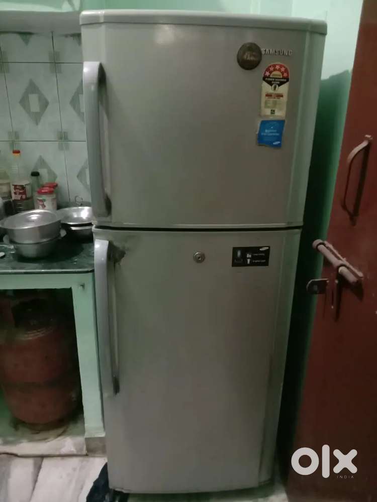 Samsung Double Door 226 Ltr refigerator