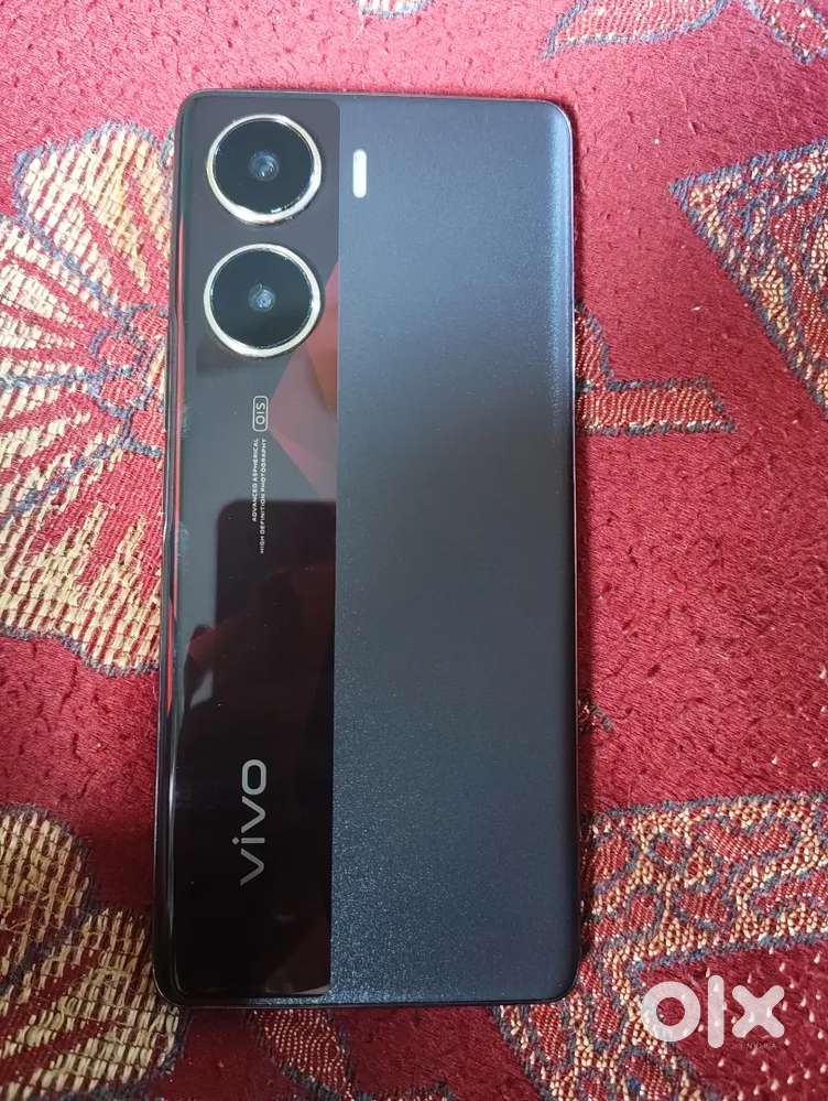 Vivo v29e  - sleek design and stunning camera  great condition
