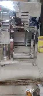 Rice flour grinder