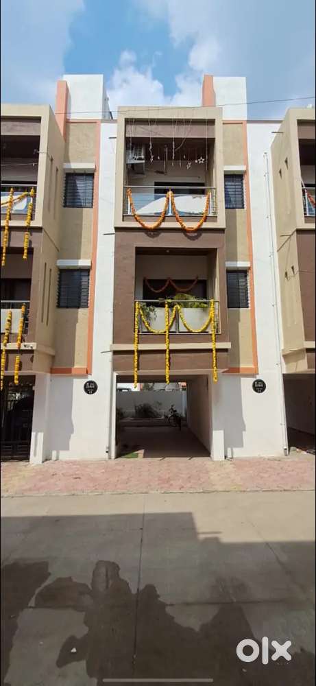 Rowhouse no.23 Sara sangam phase backside to Bhondawe in school