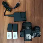 Cannon R10 with kit lens, 4 batteries