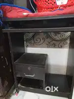 Computer table