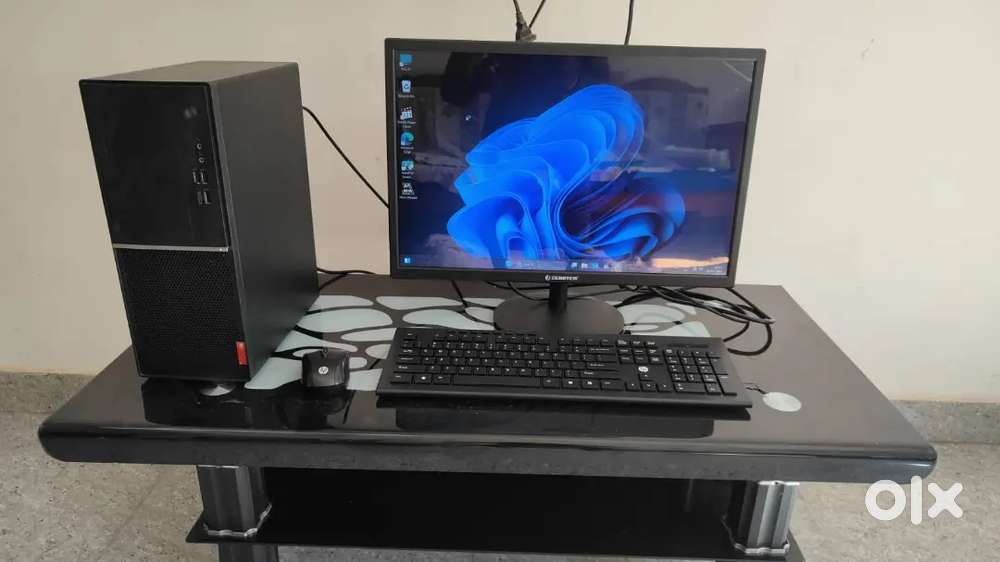 Lenovo CPU Ryzen 3, DDR4 8GB RAM, 1TB HDD with sealed pack Monitor