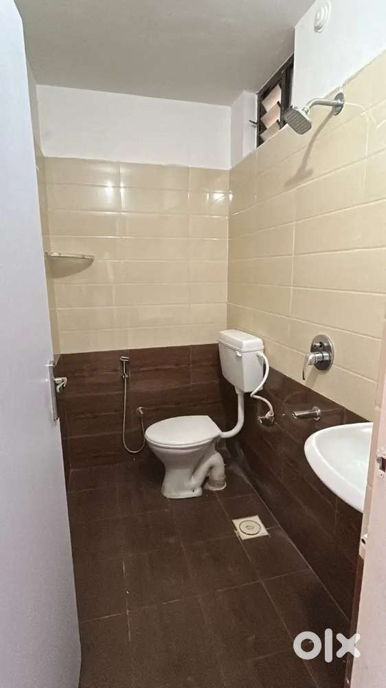 1 bhk house 1st floor