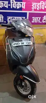 एक्टिवा 2019 मॉडल मात्र 53000 में वेल मेंटेन स्कूटी।