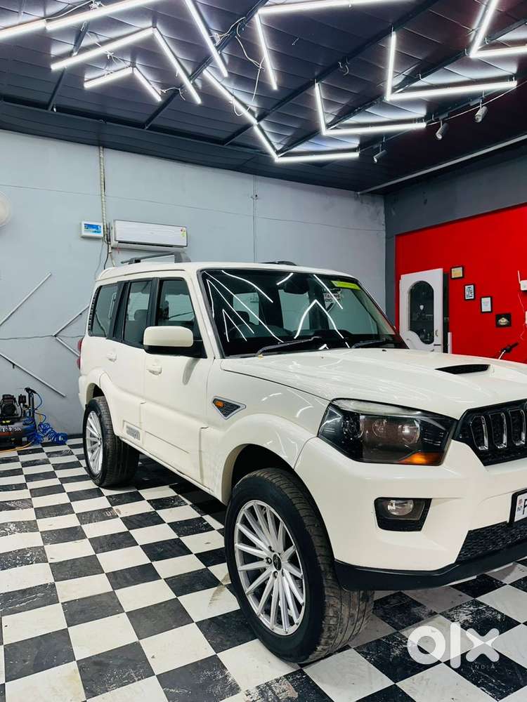 Mahindra Scorpio 2016 Diesel Well Maintained