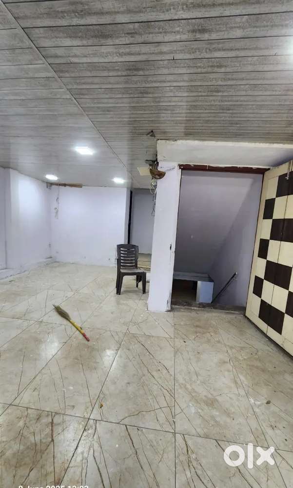 2300 s.feet Basement with Ground floor Shop on Rent. Ready to moov.