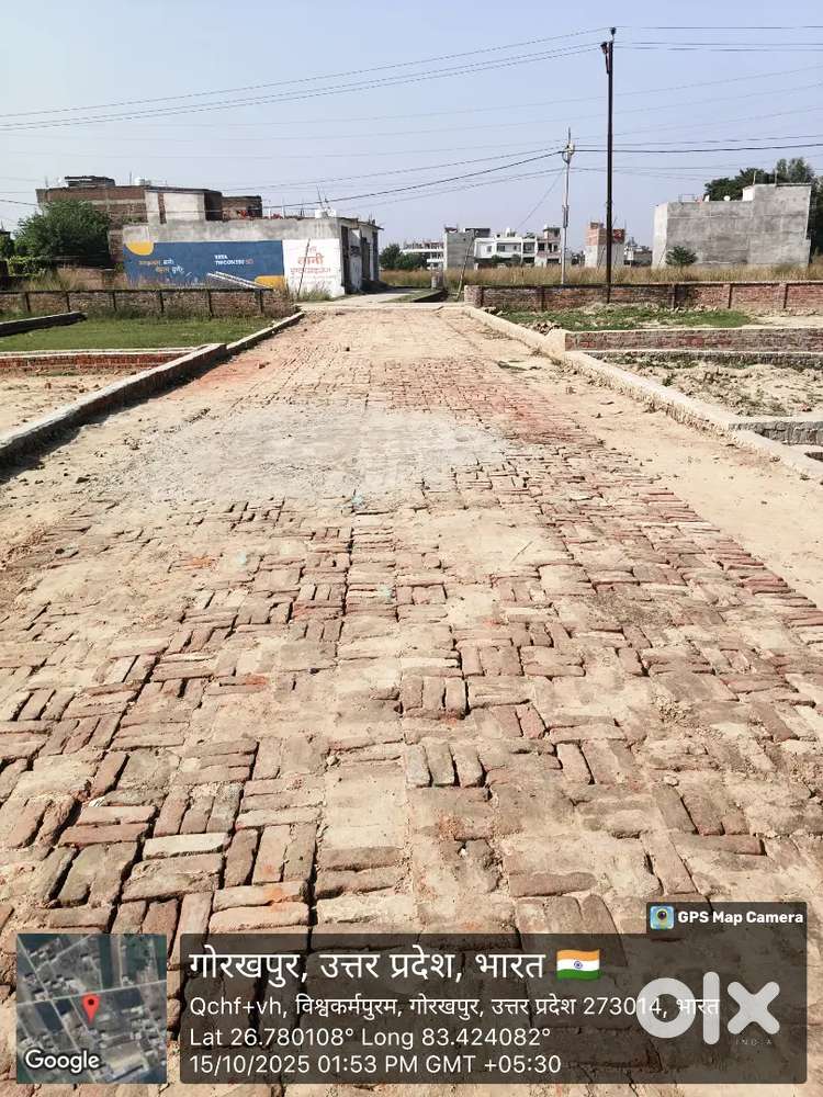 यह प्लॉट पादरी बाजार पप्पू कटरा से प्रज्ञा गैस एजेंसी के आगे है