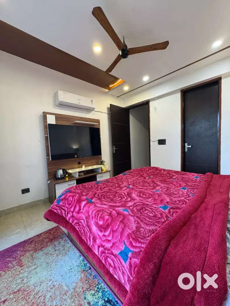 2 bhk ultra luxurious flat available for rent in society