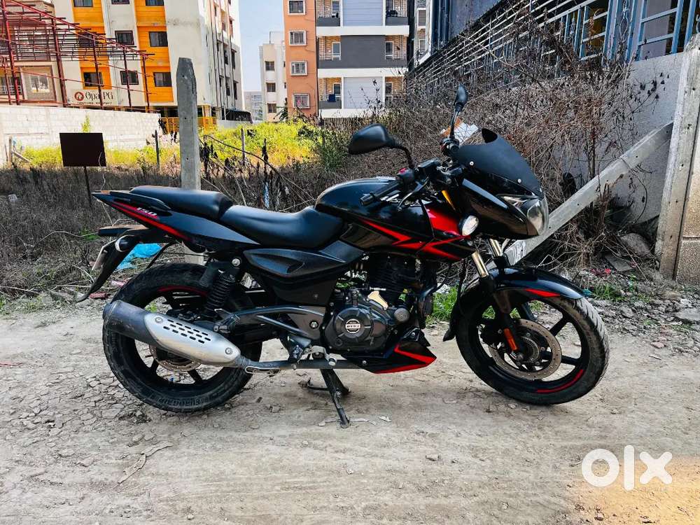 BAJAJ PULSAR 150