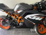 Ktm rc 200 in excellent condition original reading only serious buyers
