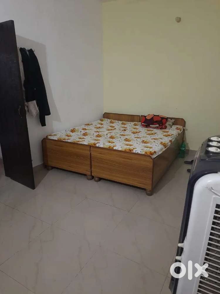 1 BHK AVAILABLE SECTOR 125 SUNNY CLUB NEAR FOR RENT