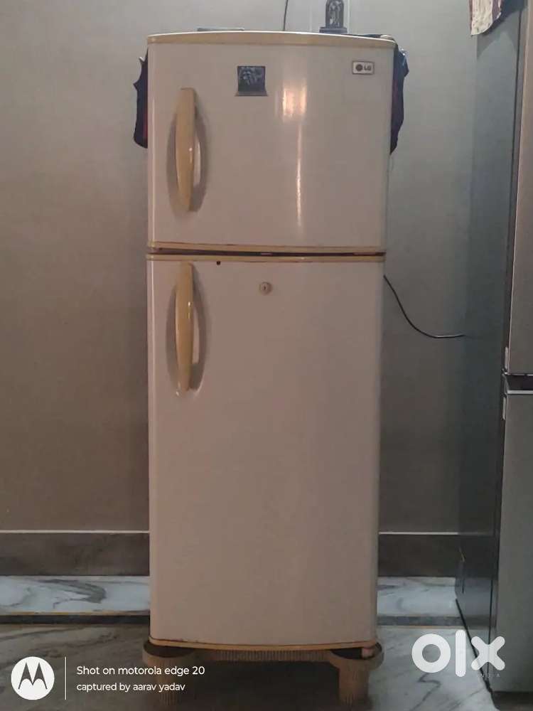 LG 2 door fridge