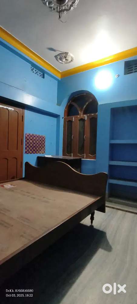 Room  for  rent
