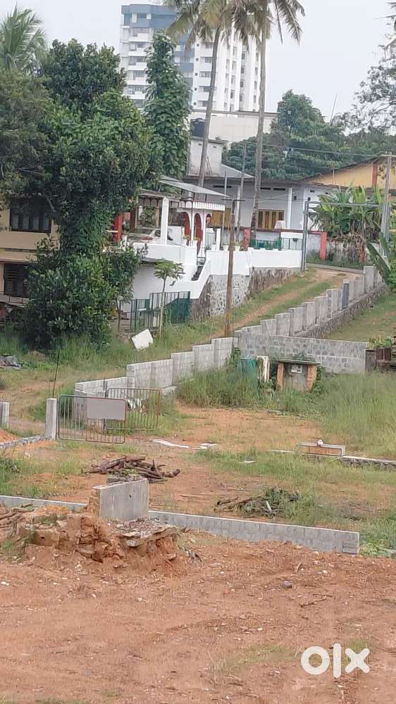 Kottayam S. H. Mount. 20 cent. Near S. H. Public school