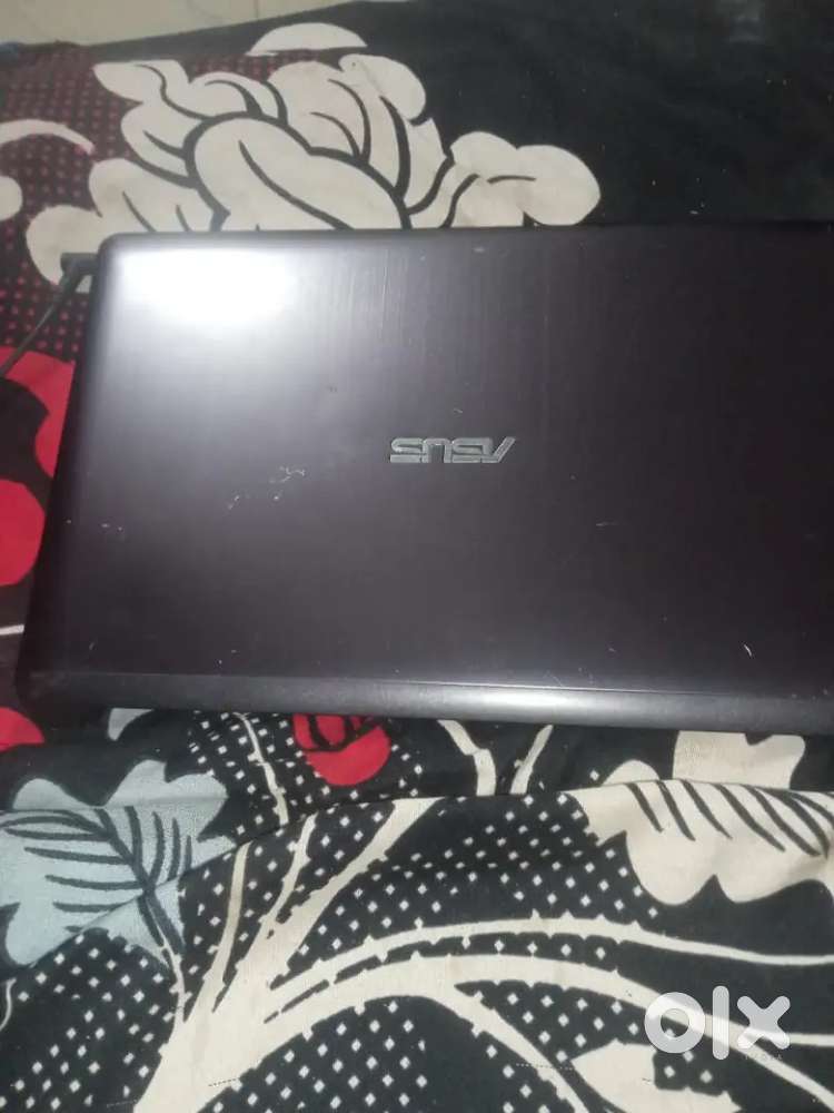 Touch screen Asus Laptop 2 GB RAM 320ssd