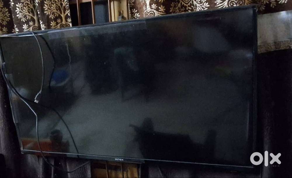 Smart TV with pendrive connection