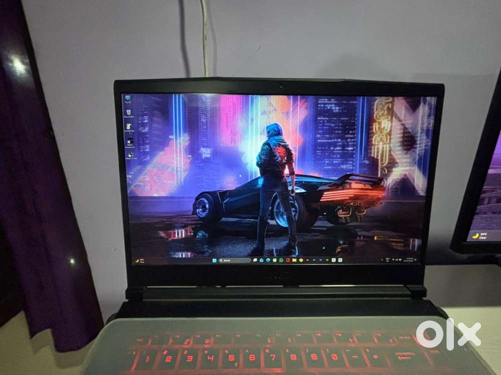 Msi laptop and gaming setup