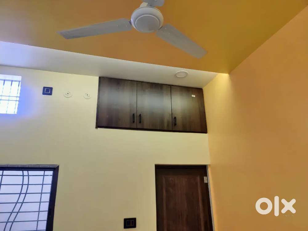 2Bhk Individual House available for family and Batchlors