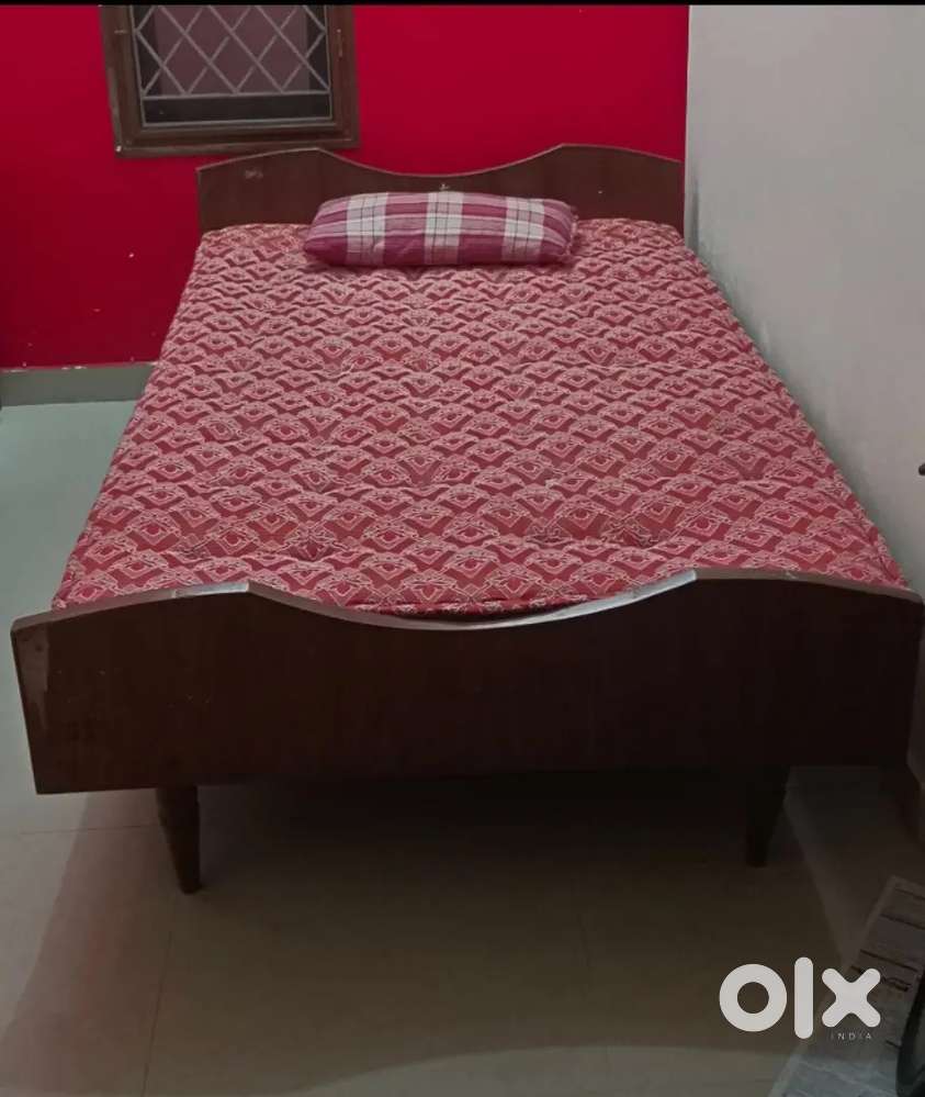 Cot,bed  and table