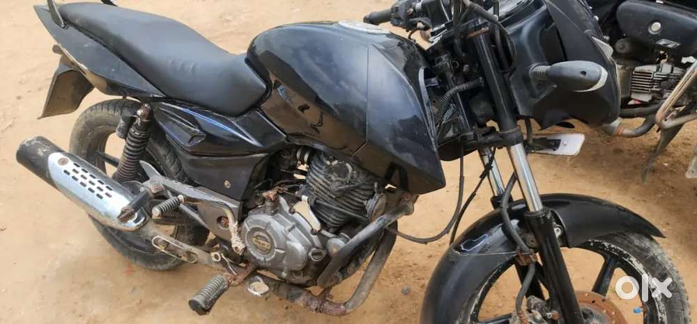 Pulsar 150 cc good condition but 1 problem carburettor leak pr cl rahi