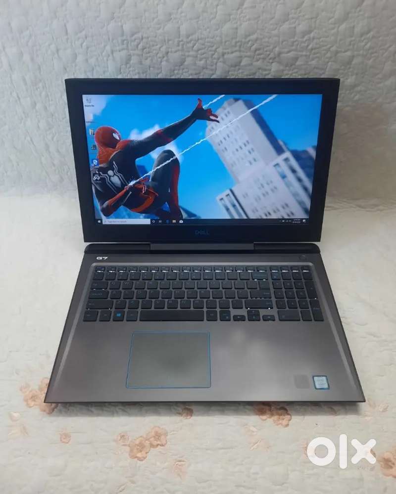 Dell G7 Gaming laptop - i7 8th Gen - 16 GB Ram ,A++ look
