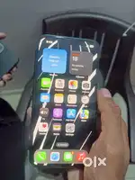 iPhone 13.