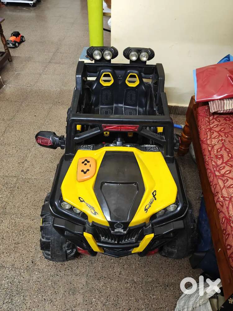 Kids electric jeep