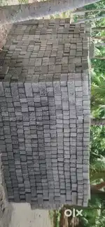 Hollow bricks helper