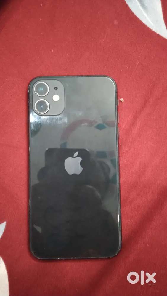 iPhone 11 oll ok face id not working no box no bill ok condition