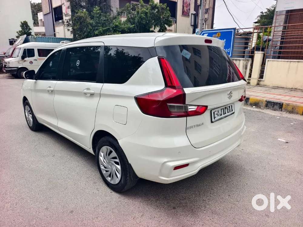 ERTIGA CNG PETROL 5 VEHICLE AVAILABLE