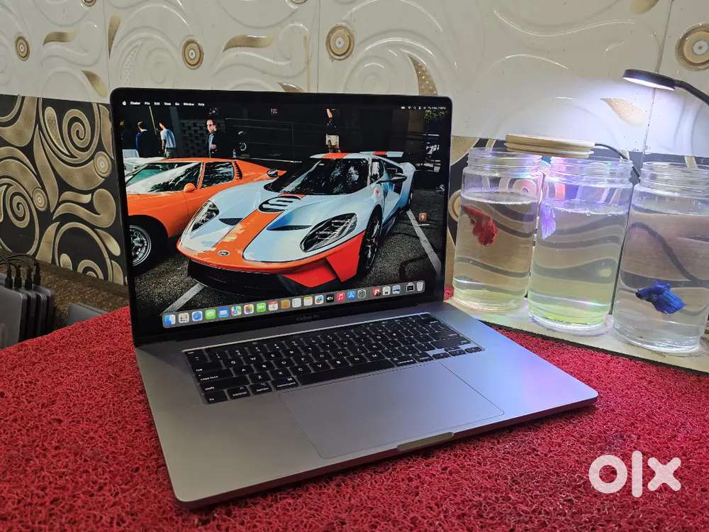 Apple Macbook Pro 2020 i7 16gb 512gb 5.5gb Graphics 16inch Retina