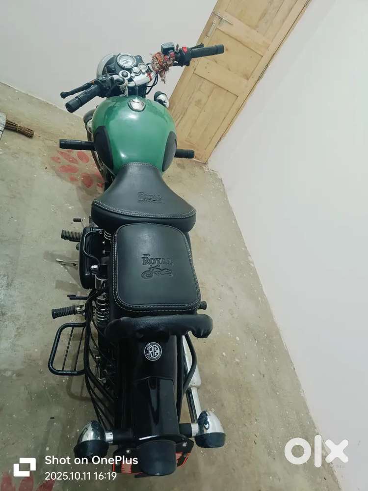 No scratches on any part of the bike the bike is in full mentenious