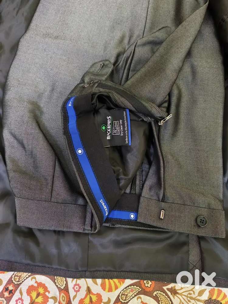 Blackberry suit
