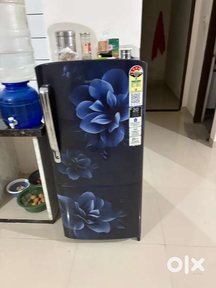 Samsung 183L Refrigerator blue in colour