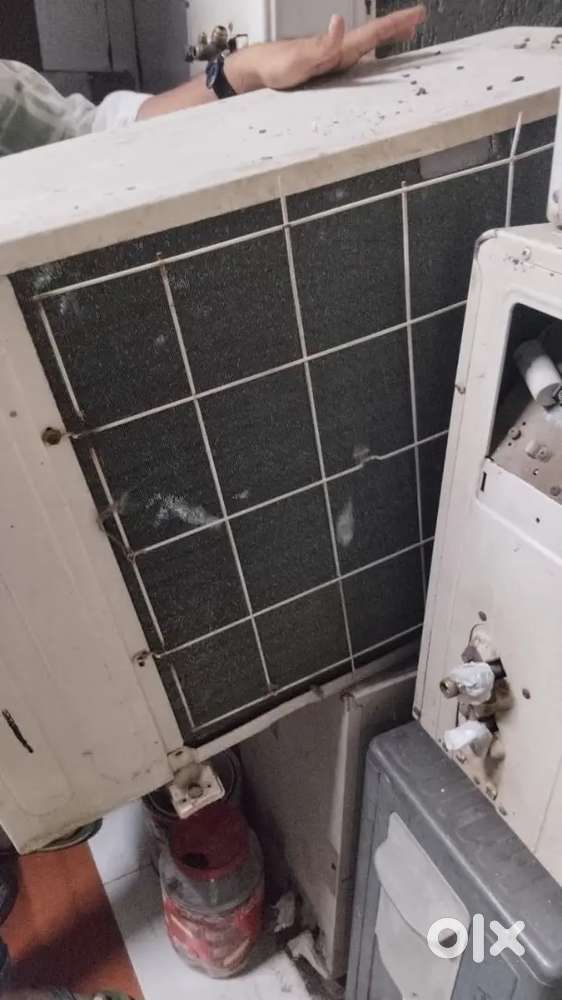 Carrier powerful cooling with warranty in second hand condition