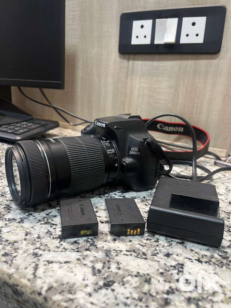 CANON 200D Mark II + 55-250mm Lens  Barely used  2 Batteries