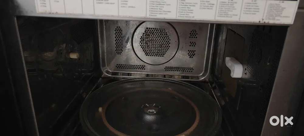 Selling my 28l microwave