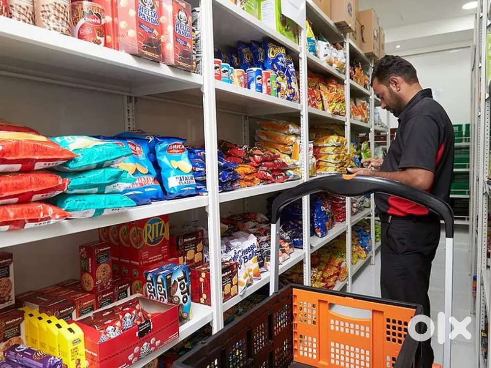 స్టోర్లో వస్తువులను ప్యాక్ చేయుటకు వర్కర్స్ కావలెను