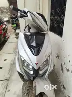 Electric scooty